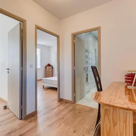 Maison 6 Personnes Avec Jardin Et Parking Prive * ניס