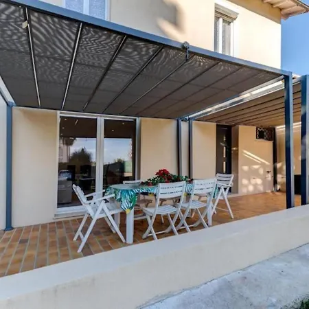 Maison 6 Personnes Avec Jardin Et Parking Prive ניס
