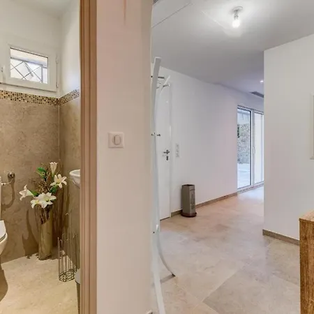Maison 6 Personnes Avec Jardin Et Parking Prive * ניס